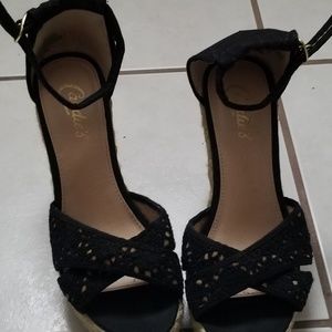 Black wedge shoes